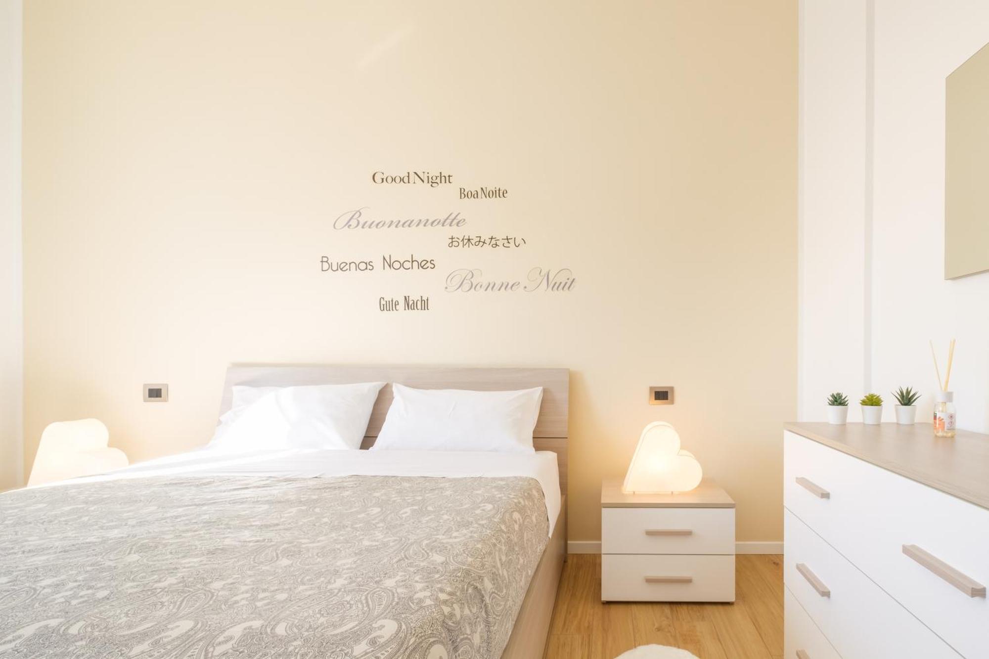 Scandellari Apartments - Stylish Stay For Two Guests Bolonha Exterior foto
